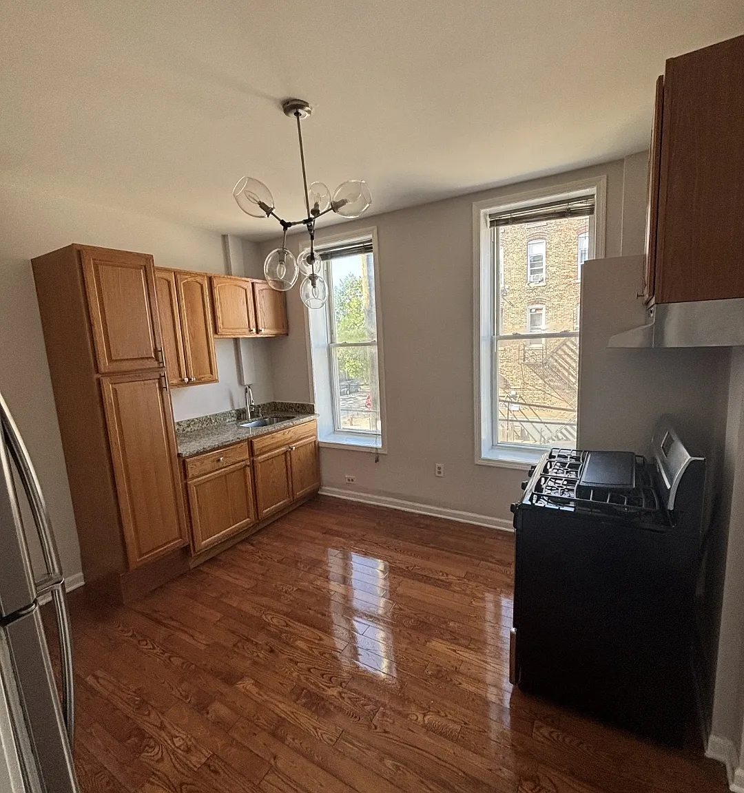 1 bed, 550 sqft, $1,425 — Photo 2