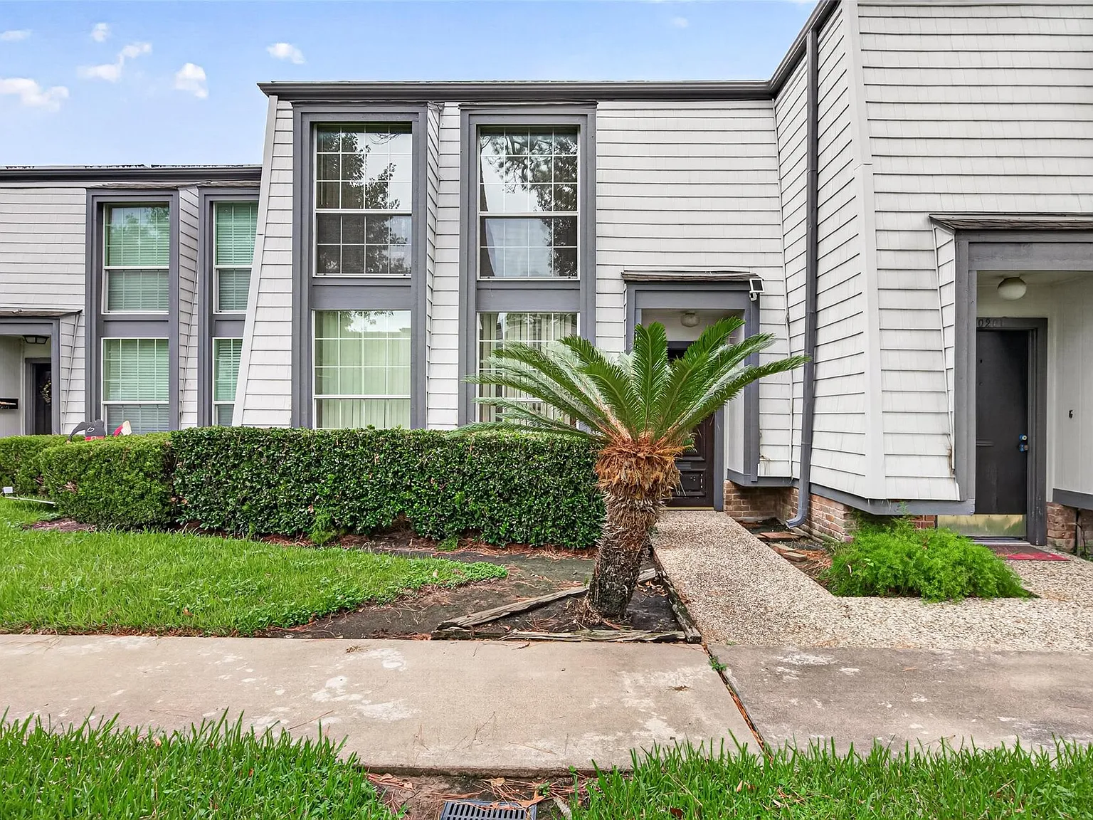 2 bed, 3.0 bath, 1386 sqft, $1,700 — Photo 2