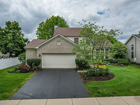 3rd image of 2693 Barrington Dr