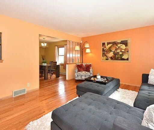 3rd image of 7212 W Cody Cir