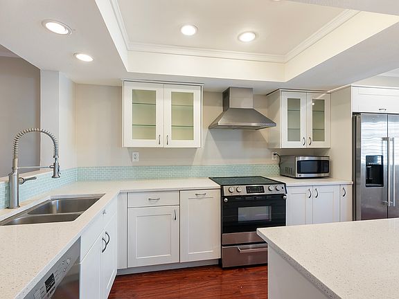4th image of 7880 Mission Vista Dr