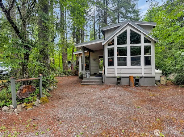 77 4 Christmas Tree Circle, Deming, WA 98266