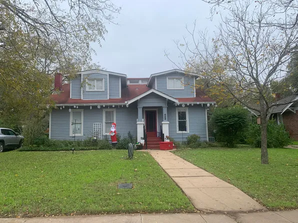 423 S Main St, Lockhart, TX 78644