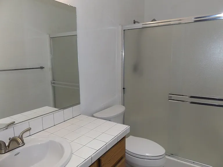 3233 Iroquois Ct — Photo 7