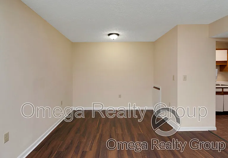 156 Patton St W #F — Photo 9