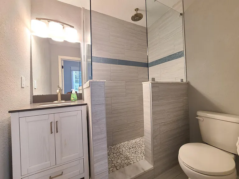 1720 W Hills Ave #1 — Photo 8