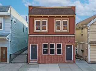 572 Nassau St Floor 2, Orange, NJ 07050