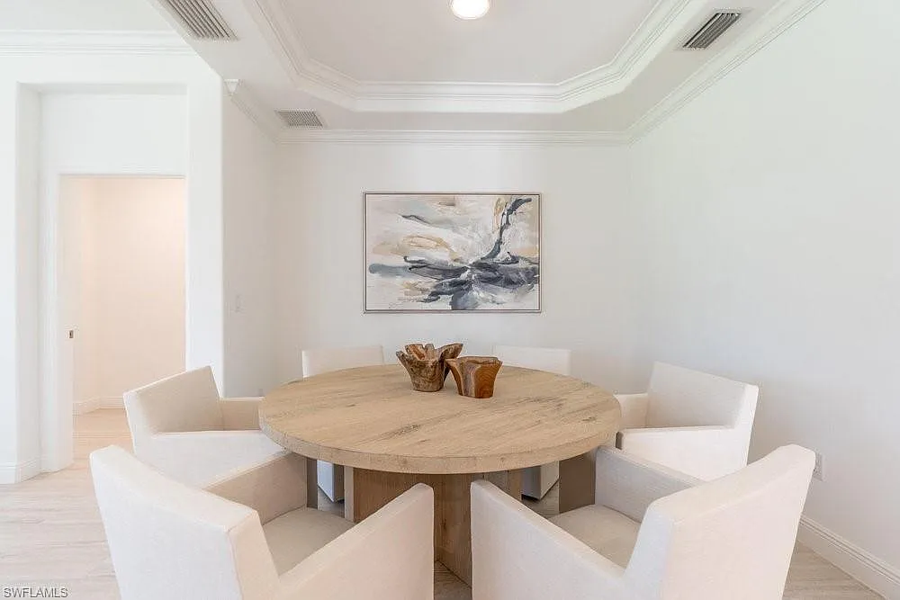 3 bed, 2.0 bath, 1710 sqft, $16,000 — Photo 4