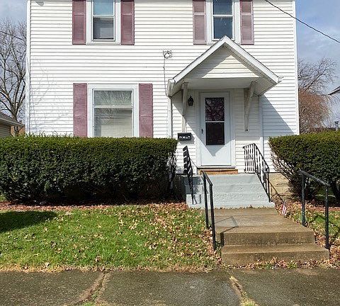 2nd image of 820 Chestnut St