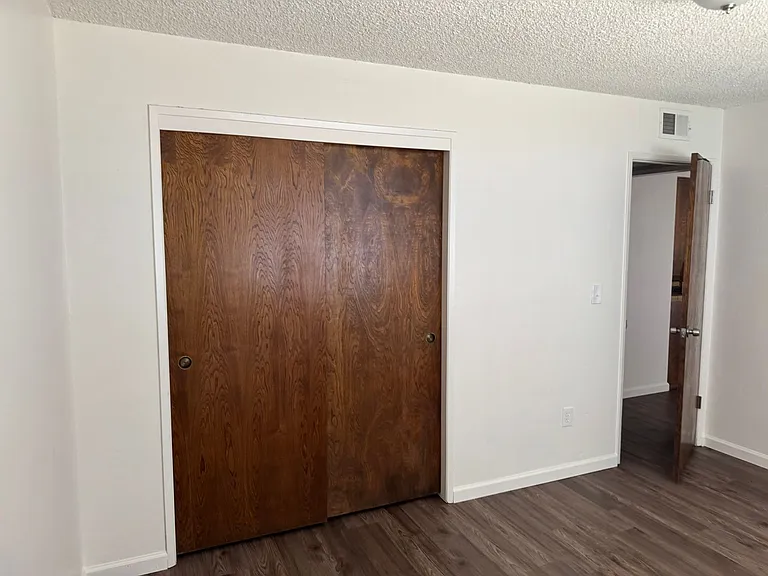 6812 Klamath Way — Photo 11