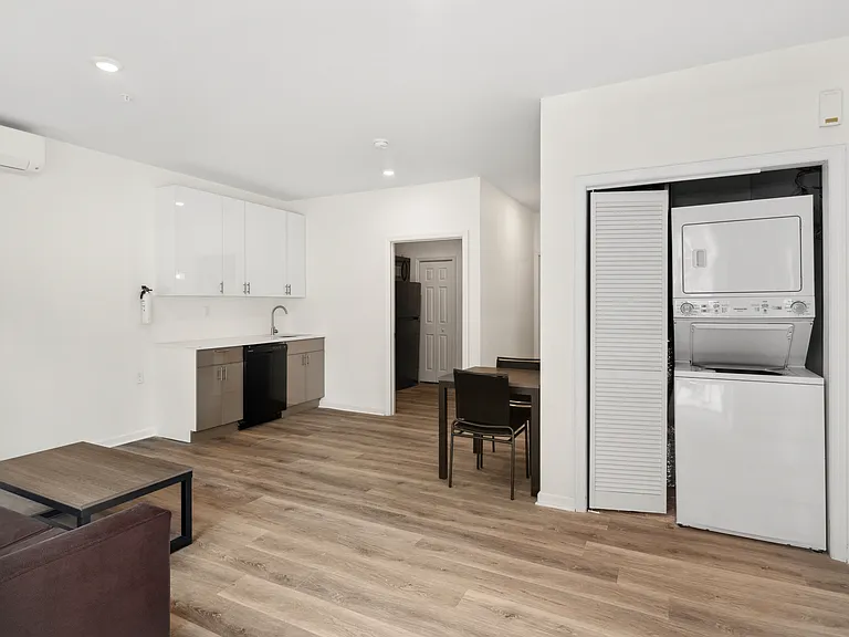 Owl's Nest Apartments — Photo 33