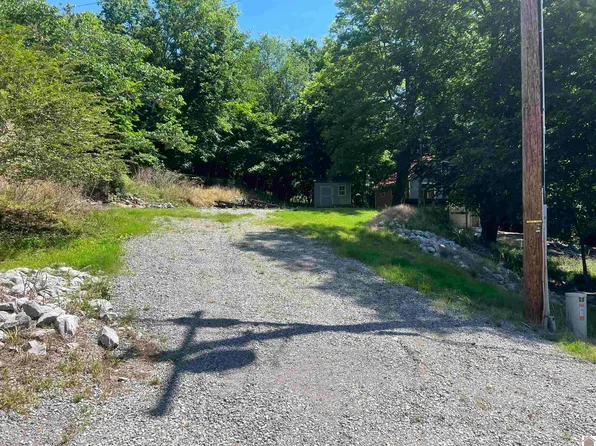 73 Lakeshore Dr, Eddyville, KY 42038