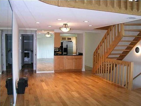 4th image of 228 Amberjack Dr Unit 18