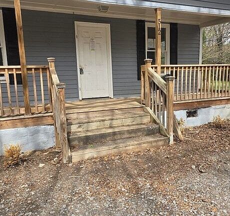 3rd image of 512 Roberts St