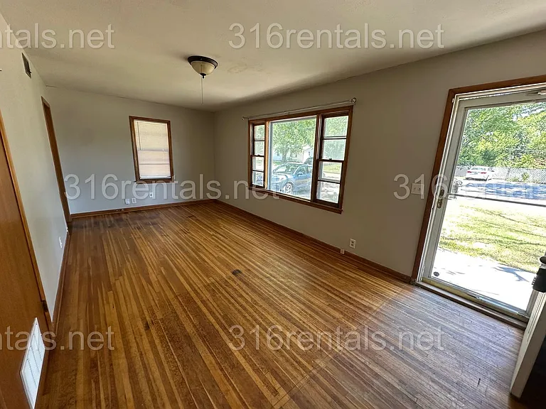 3114 W Dora St — Photo 9