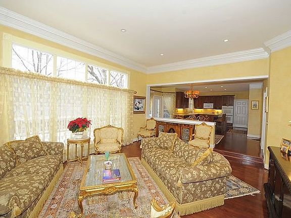 5th image of 6304 Walden Woods Ct