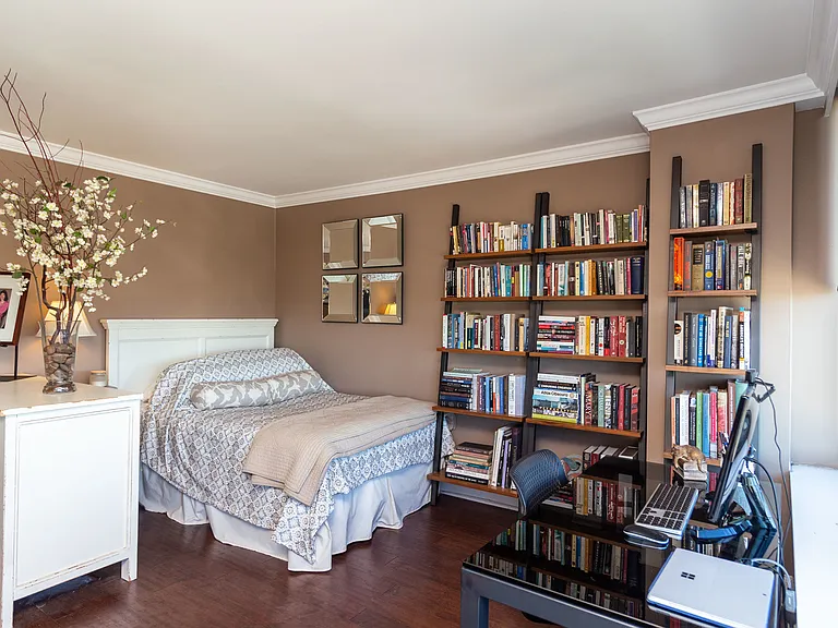 1850 N Clark St #2206 — Photo 8