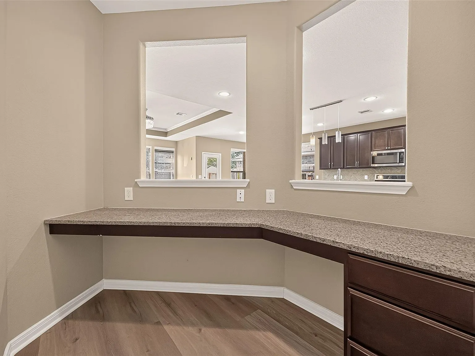 15711 Huddleston Drive — Photo 4