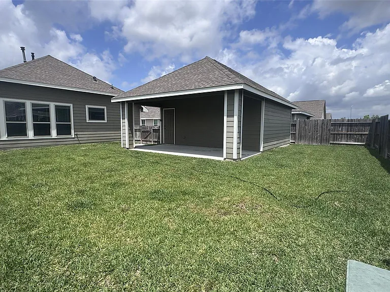 15746 Harding Bend Dr — Photo 12