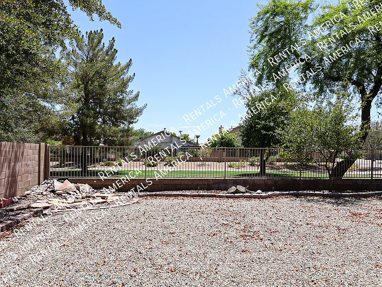 7471 W Lone Cactus Dr — Photo 24
