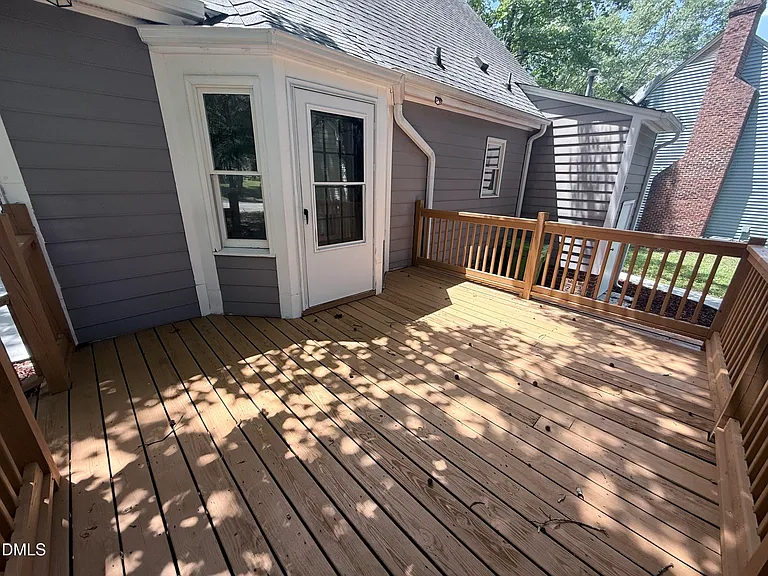 2900 Broadlands Dr — Photo 16