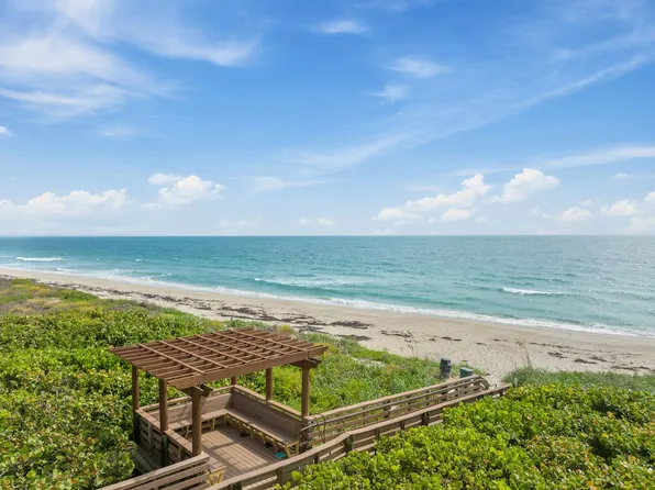 4200 N Highway A1a APT 713, Hutchinson Island, FL 34949
