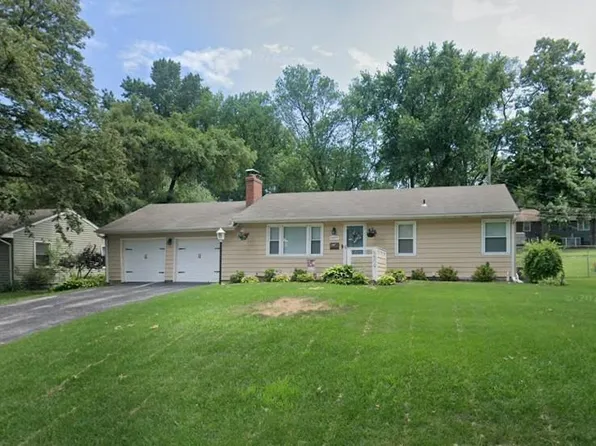 6609 W 72nd Ter, Overland Park, KS 66204