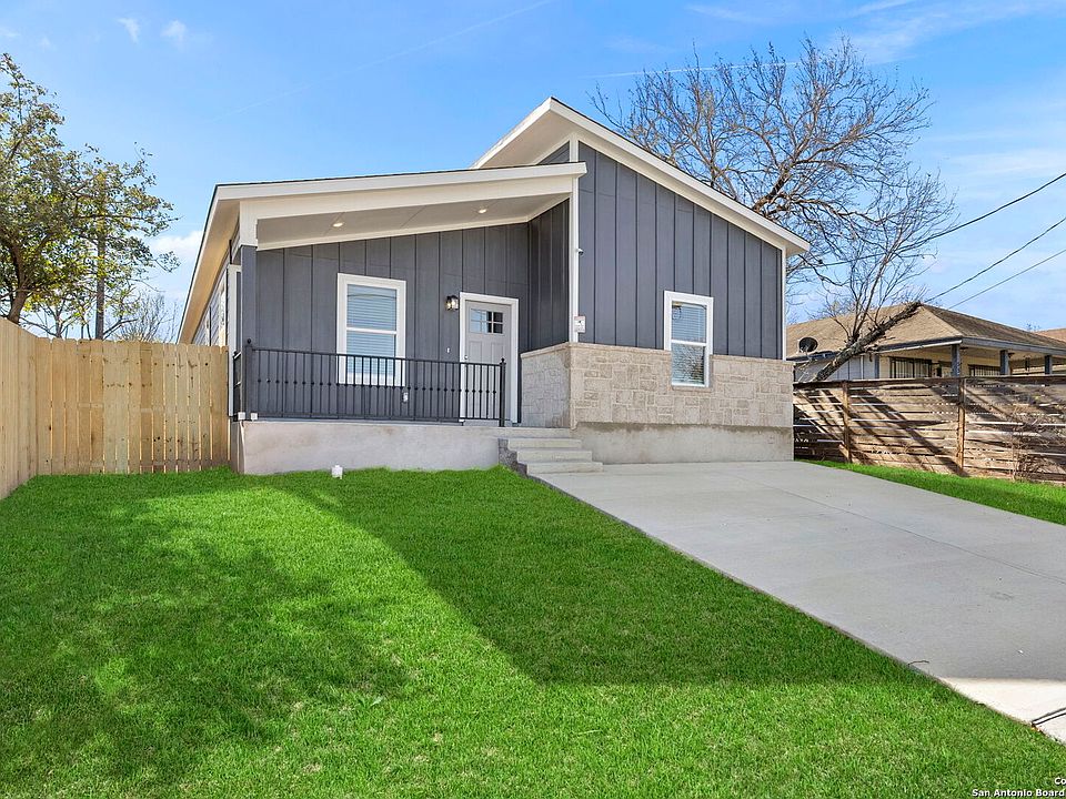 1st image of 554 YUCCA ST