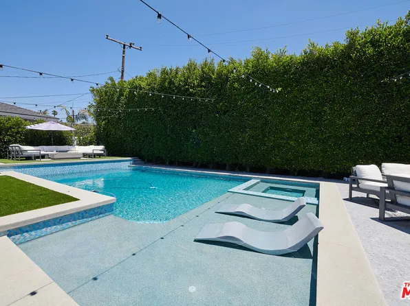 6120 S Garth Ave, Los Angeles, CA 90056