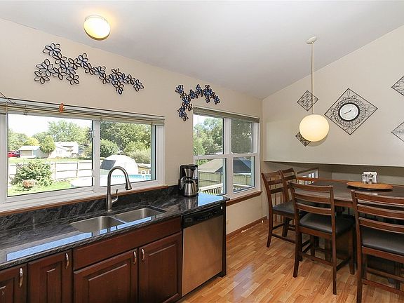 3rd image of 1760 Mission Hills Dr
