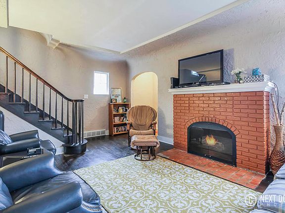3rd image of 2237 Union Ave SE