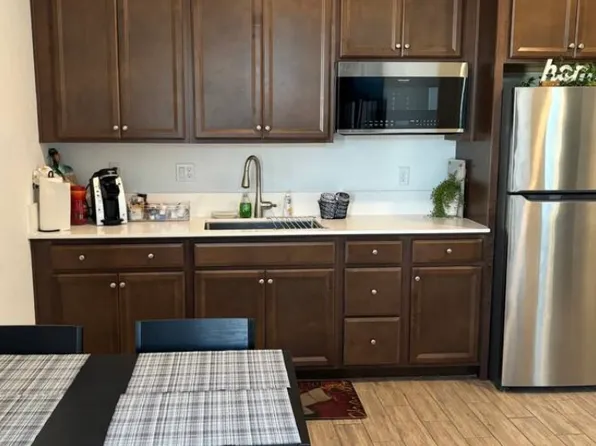 (undisclosed Address), Fresno, CA 93727