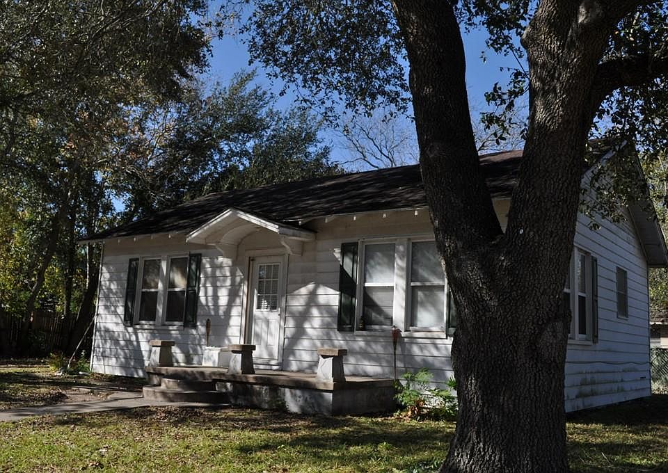 1st image of 211 N Lake Ave