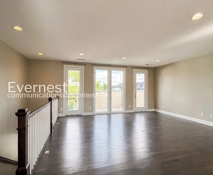1302A Montgomery Ave — Photo 11