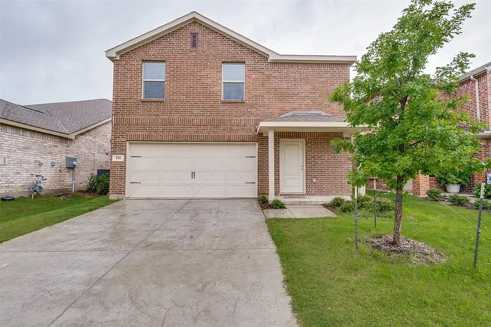 4 bed, 2.5 bath, 2056 sqft, $2,399 — Photo 1