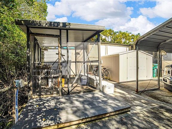 5th image of 33 Plantation DR