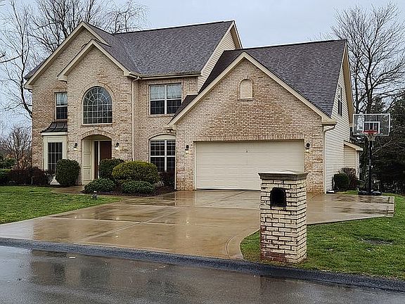 3rd image of 7014 Lyons View Dr