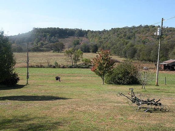 2nd image of 3312 Lewisburg Hwy