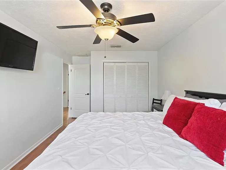 1925 Marla Ct — Photo 24