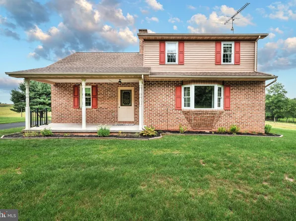 173 School House Rd, Littlestown, PA 17340