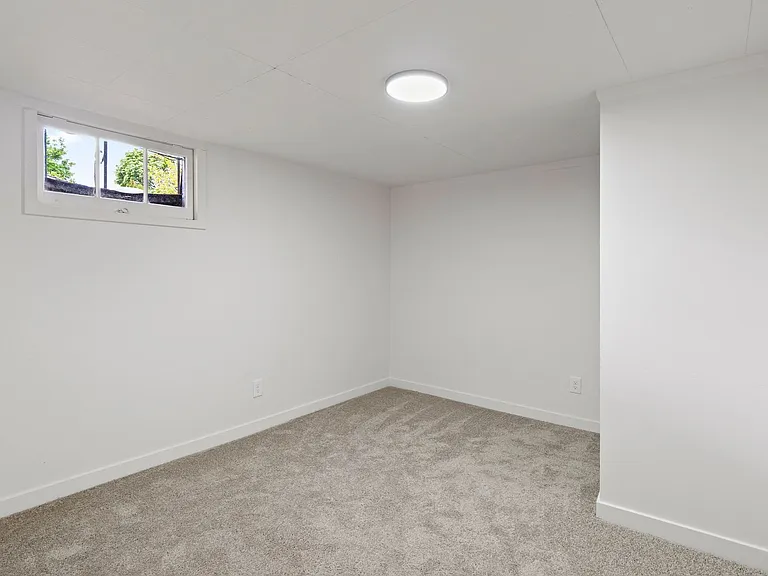 2521 W Sanson Ave — Photo 26