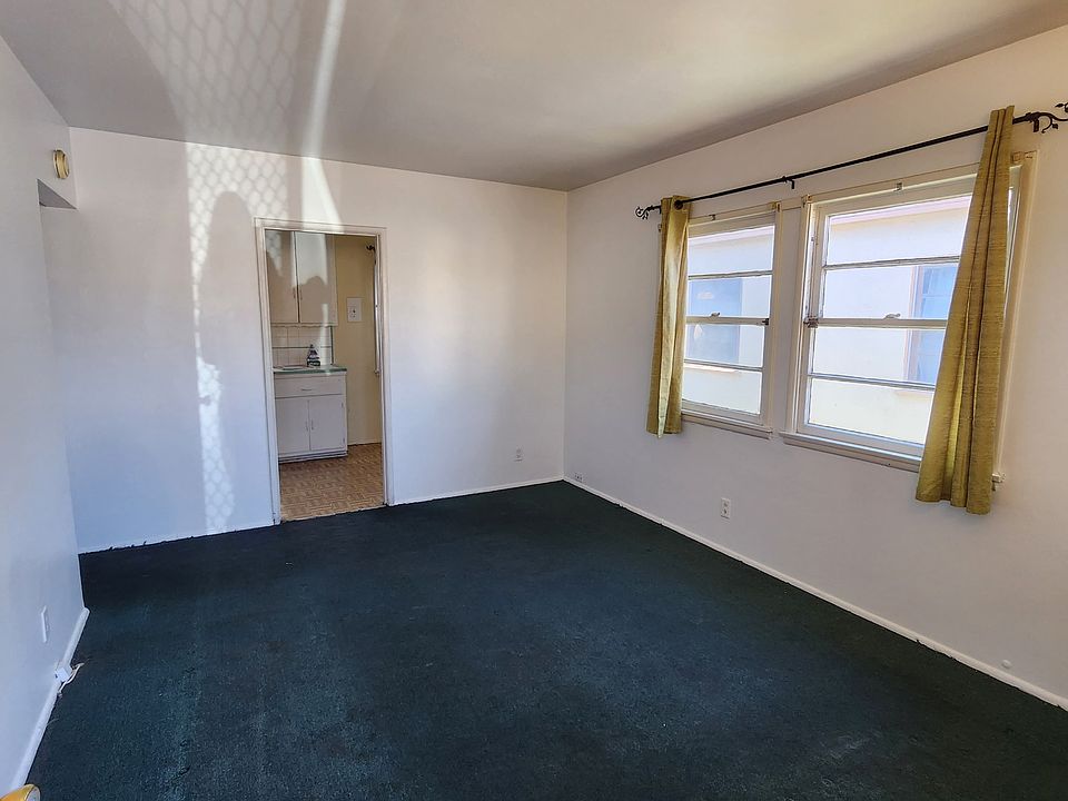 2nd image of 4837 Astor Ave