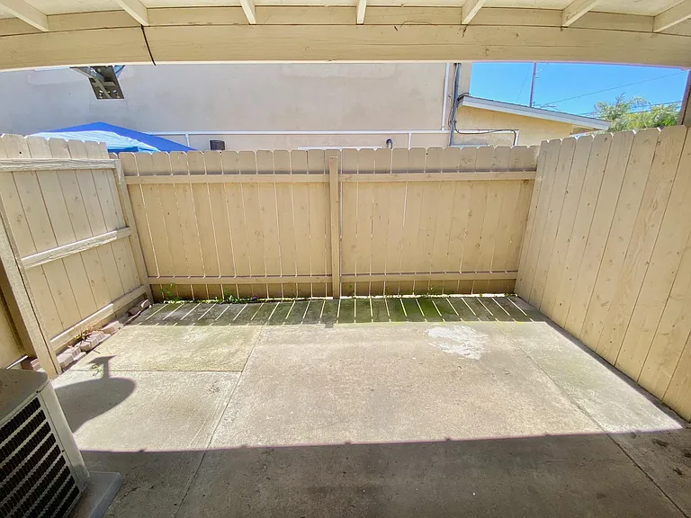422 Grand Ave #A — Photo 12