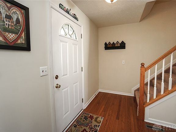 3rd image of 300 Winesap Ln