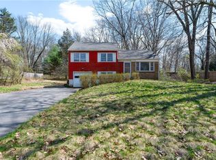 27 Creekside Rd, Hopewell Junction, NY 12533