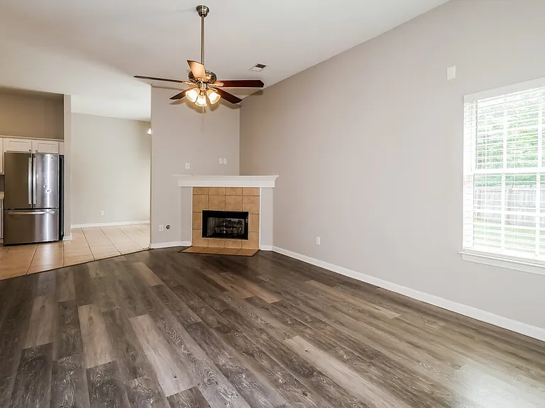 8280 Dexter Ridge Cv E — Photo 4