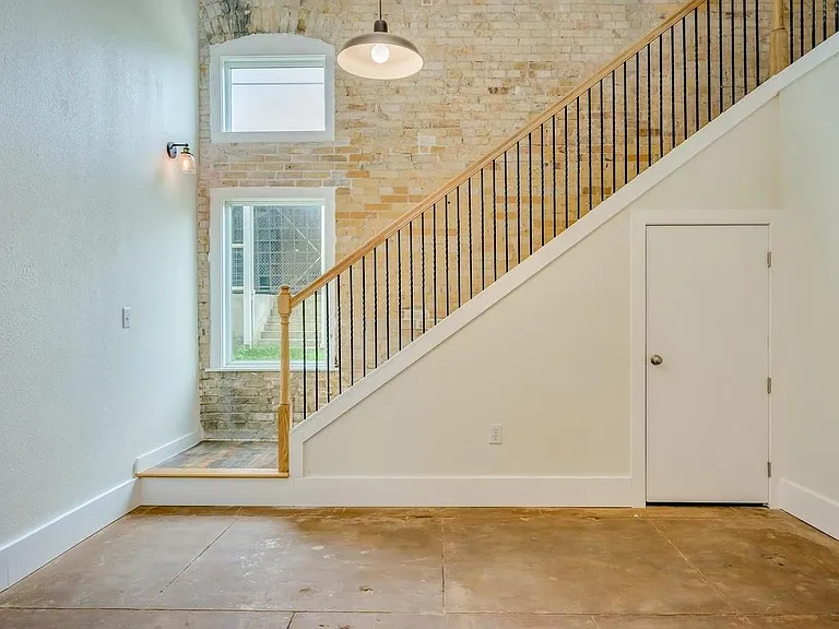 110 S Main St #103 — Photo 16