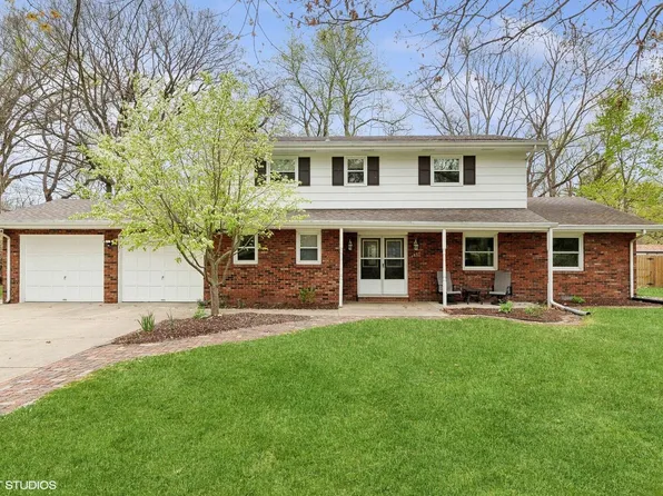 1781 Hacienda Dr, Stevensville, MI 49127