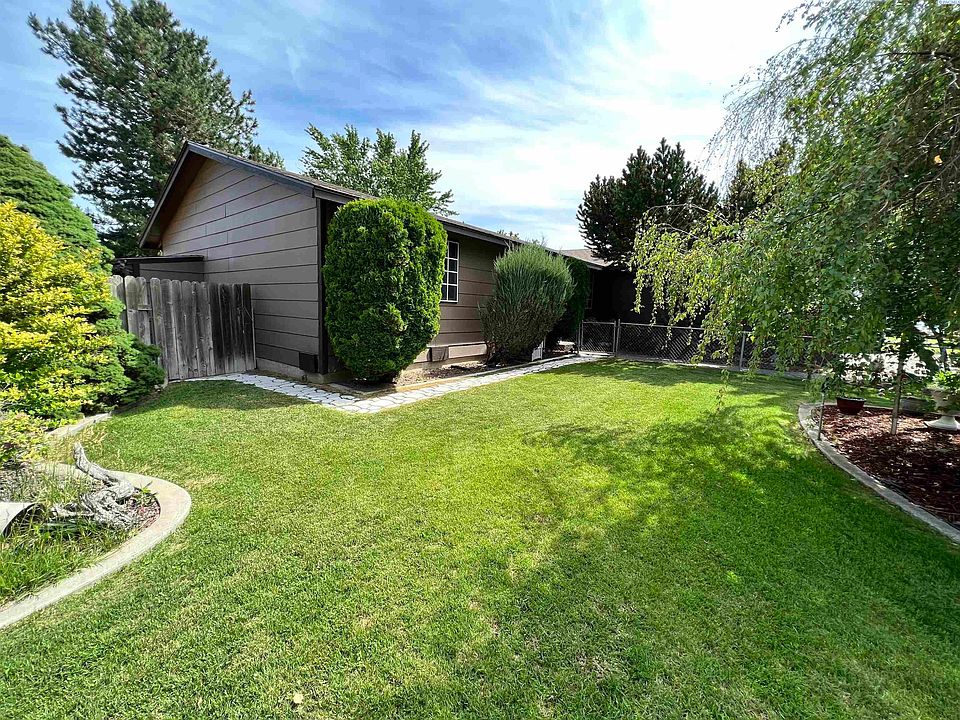 2002 W 35th Ave, Kennewick, WA 99337 Zillow