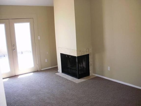 livingroom/fireplace